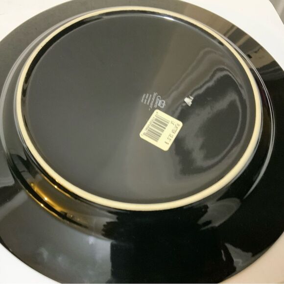 CROWN STONEWARE THAILAND  BLACK PLATTERS 12.5” SET OF 2 microwave oven safe - Picture 5 of 6